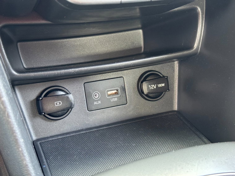 Vehicle Image 25