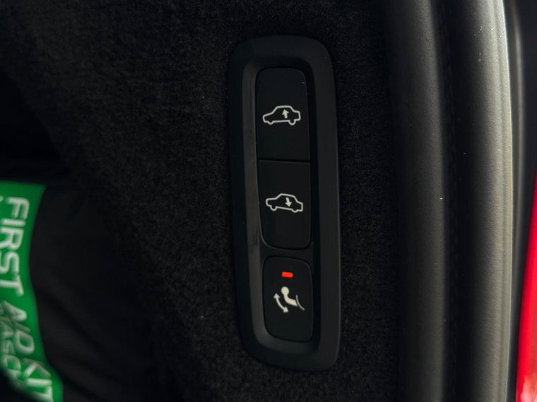 Vehicle Image 33