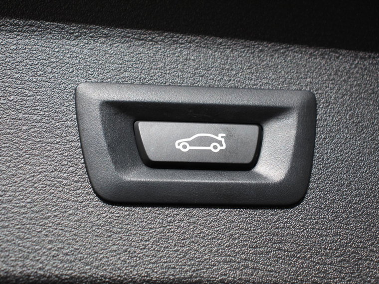 Vehicle Image 28