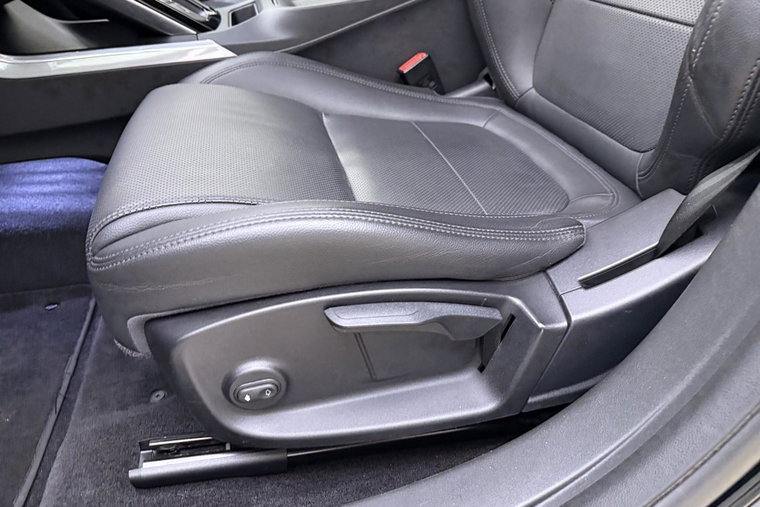 Vehicle Image 21