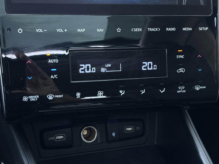 Vehicle Image 26