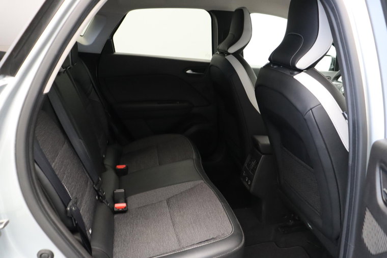Vehicle Image 33