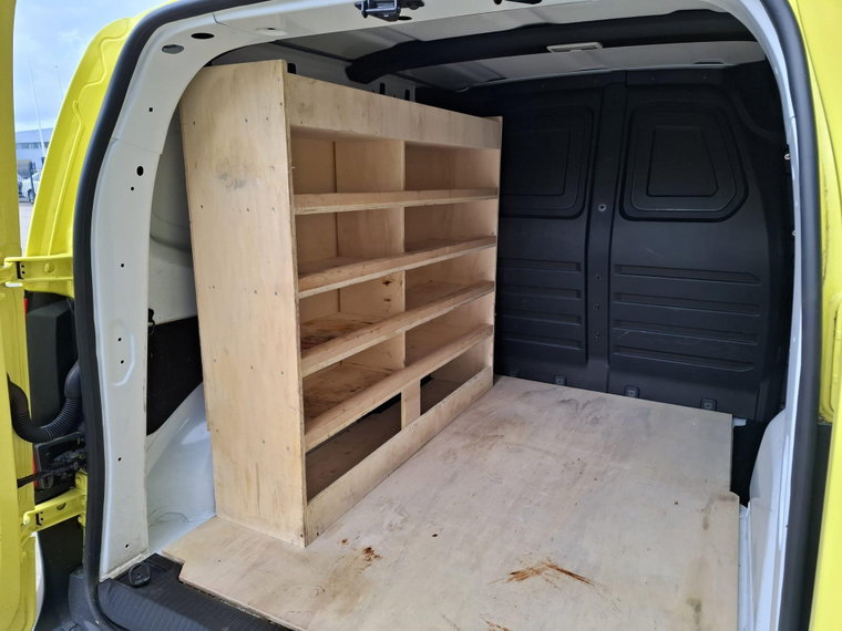 Vehicle Image 37
