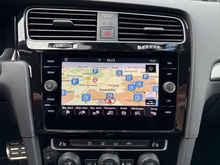 Vehicle Image 22