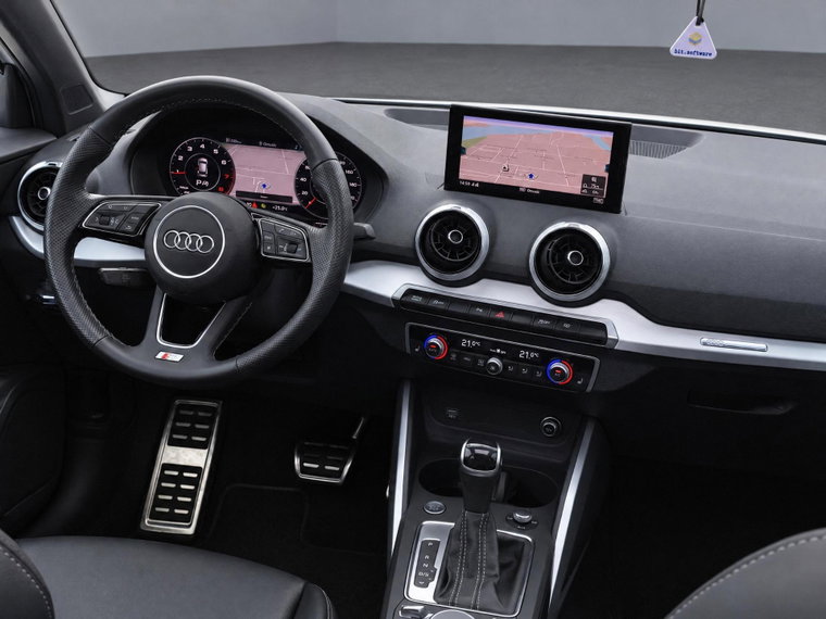 Vehicle Image 8