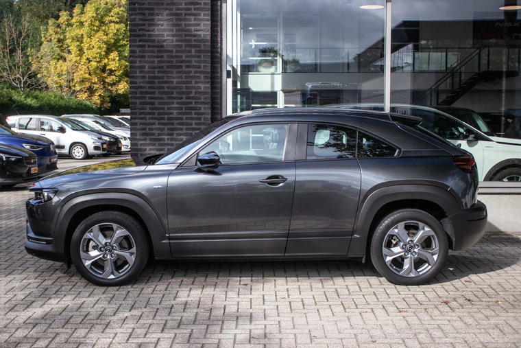 Vehicle Image 11