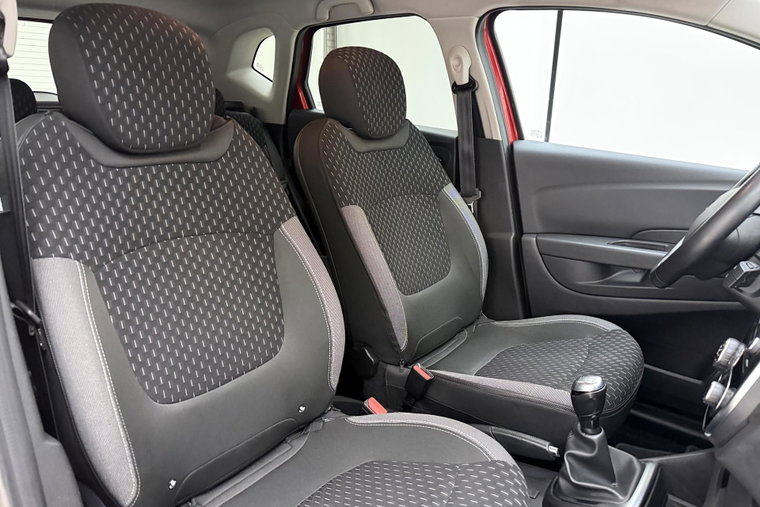Vehicle Image 14