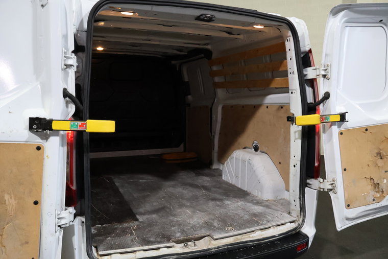 Vehicle Image 13
