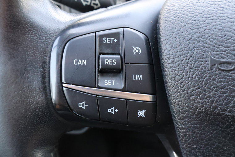 Vehicle Image 32
