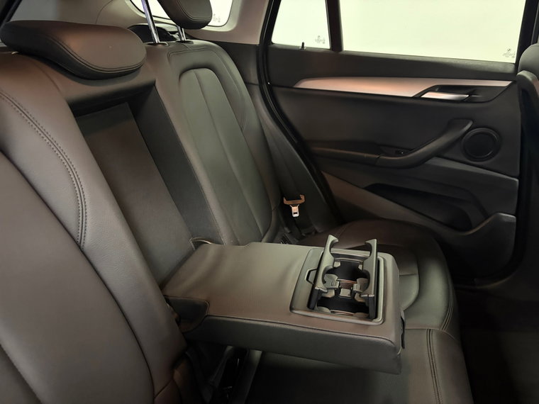 Vehicle Image 37