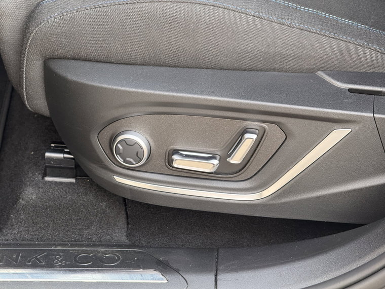 Vehicle Image 39