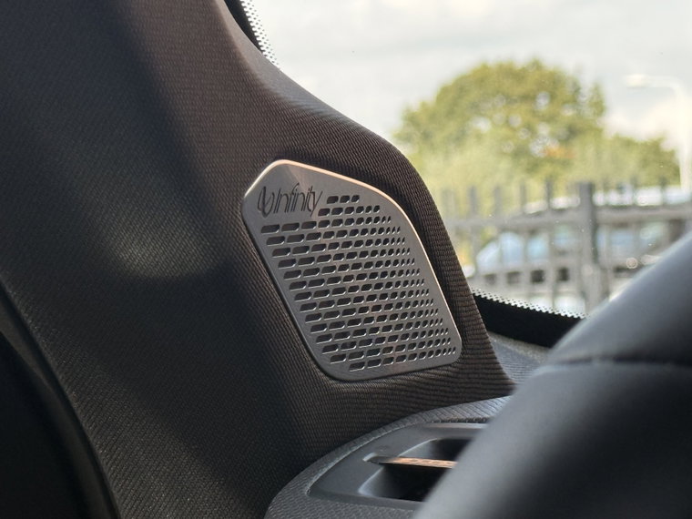 Vehicle Image 45