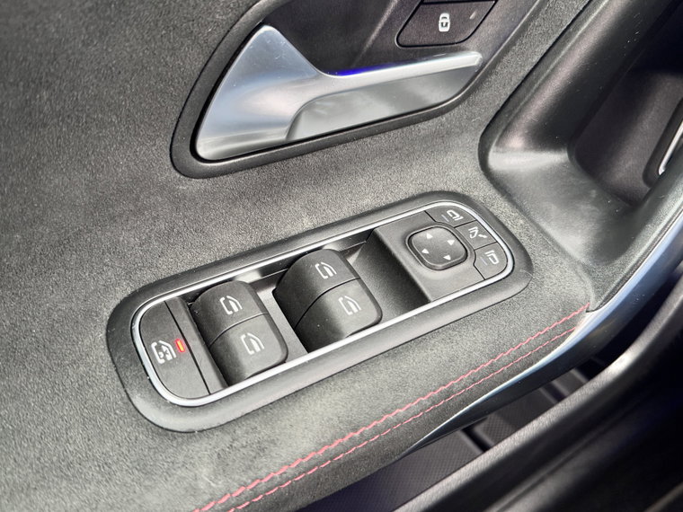 Vehicle Image 36