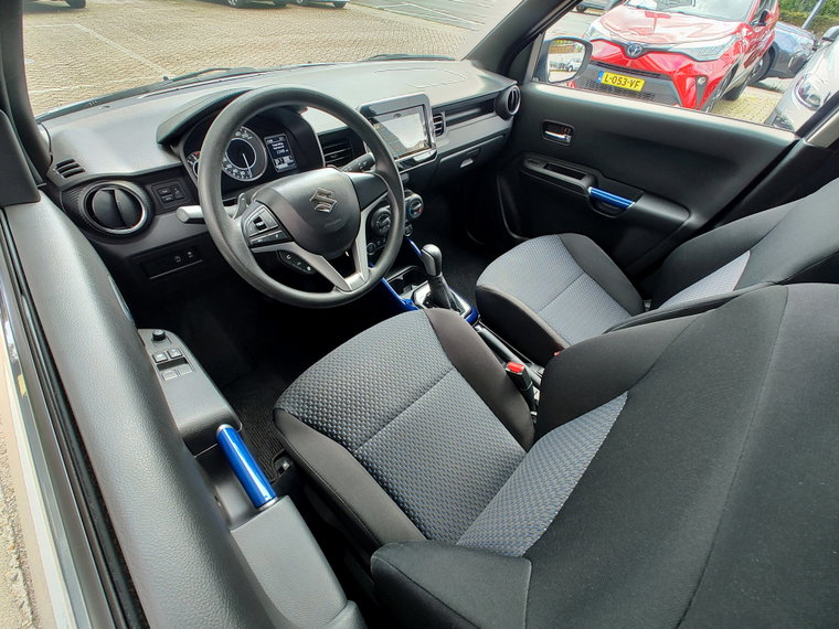 Vehicle Image 13