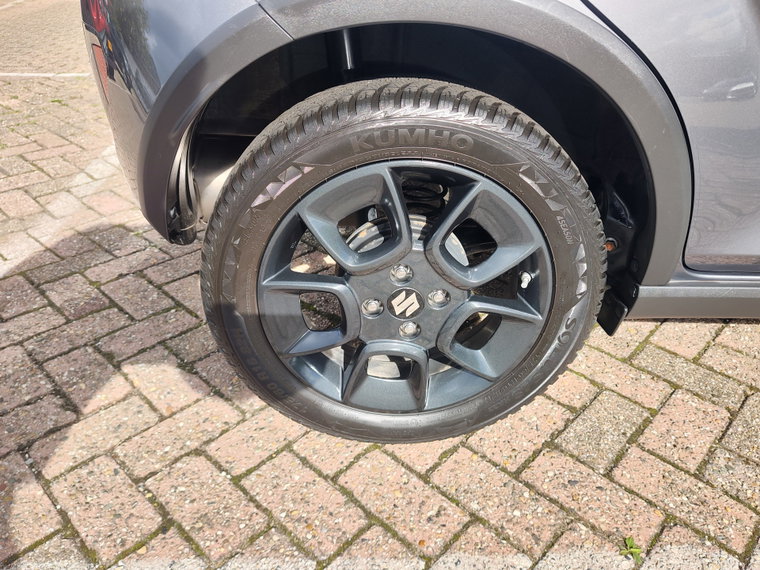 Vehicle Image 28