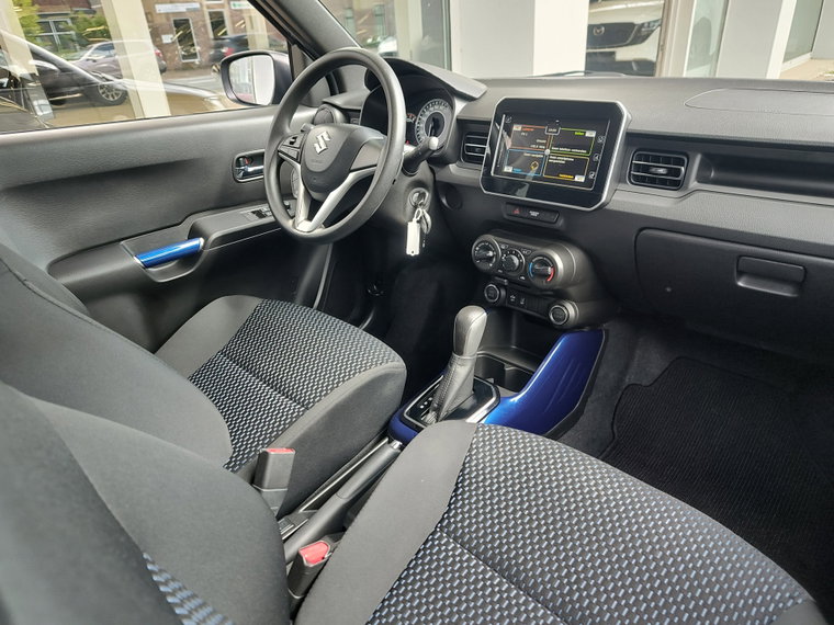 Vehicle Image 9