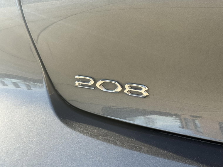 Vehicle Image 27