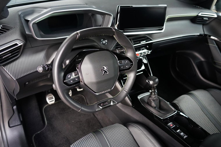 Vehicle Image 21