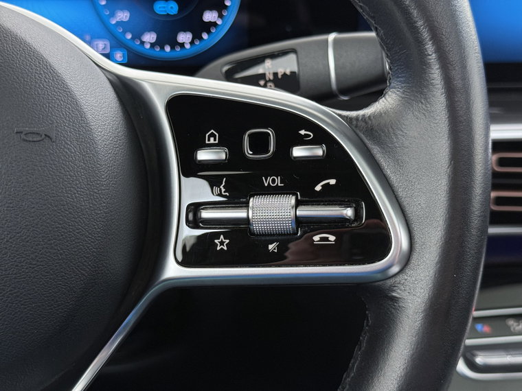 Vehicle Image 38