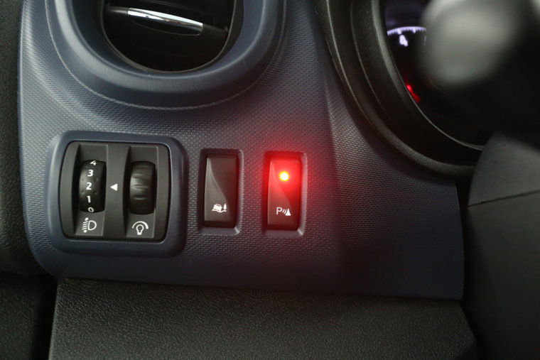 Vehicle Image 17