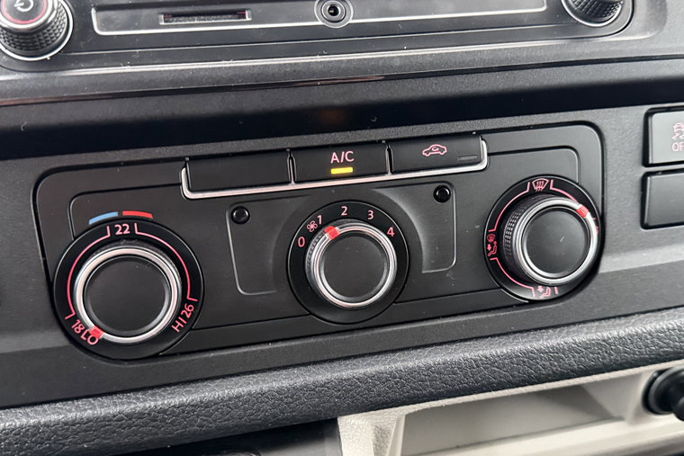 Vehicle Image 24