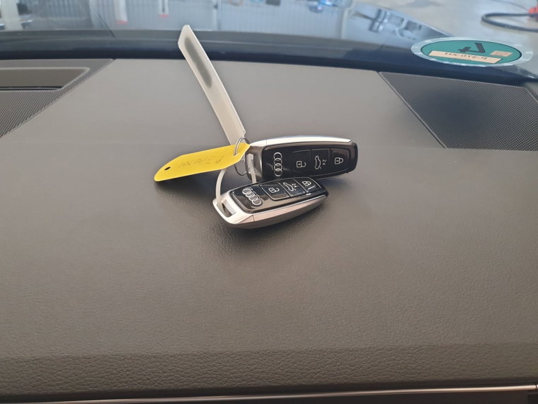 Vehicle Image 33