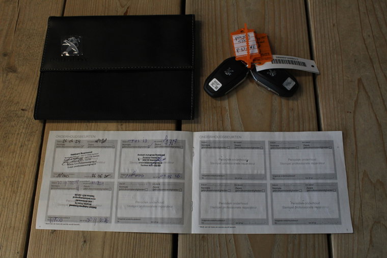 Vehicle Image 30