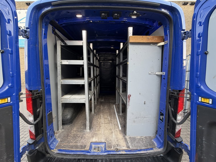 Vehicle Image 13