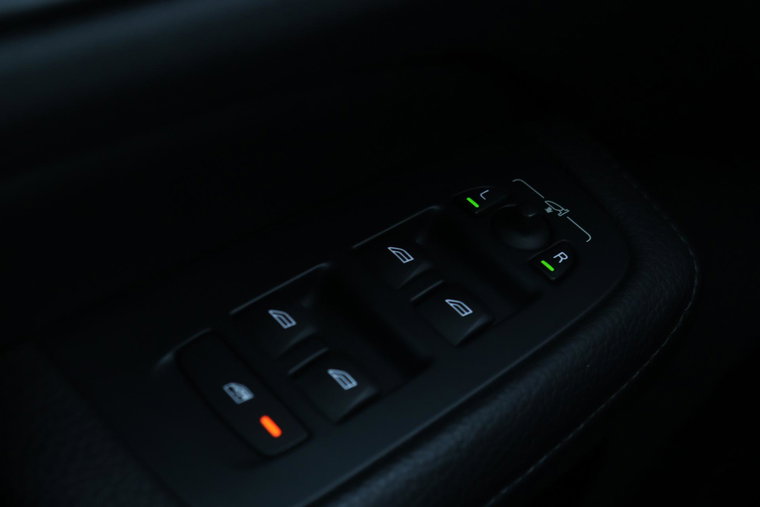 Vehicle Image 42