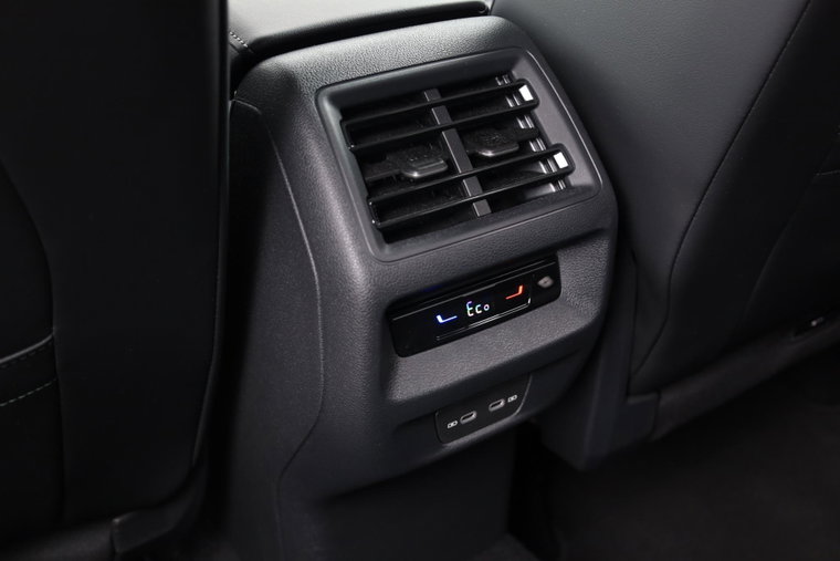 Vehicle Image 45