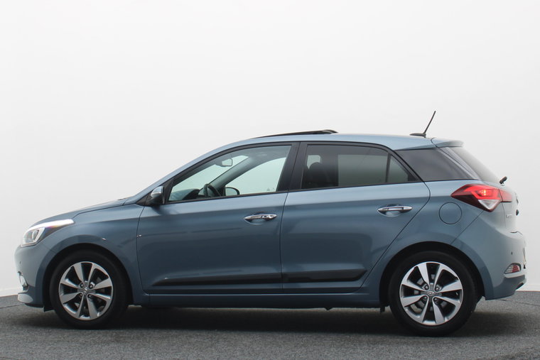 Vehicle Image 16