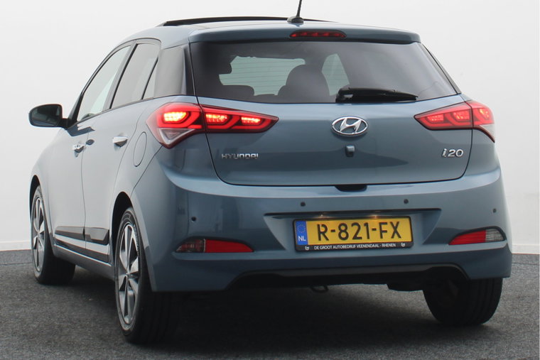Vehicle Image 17