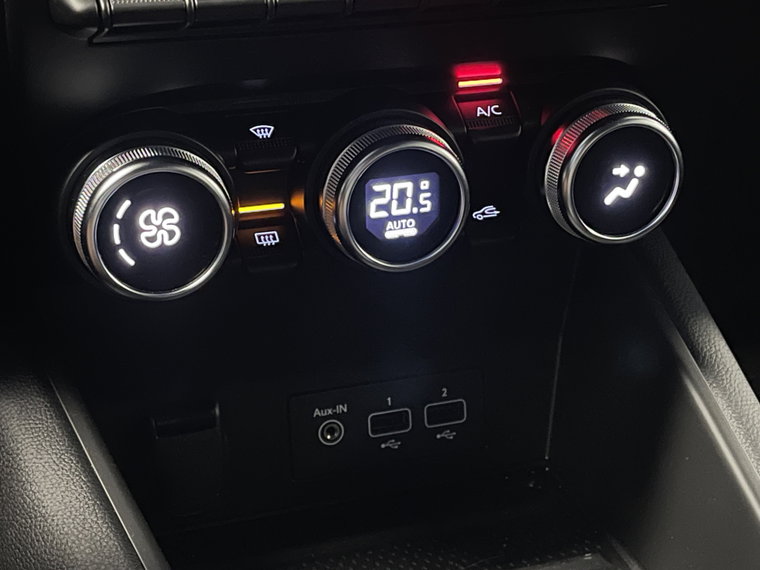 Vehicle Image 21
