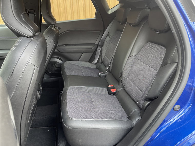 Vehicle Image 27
