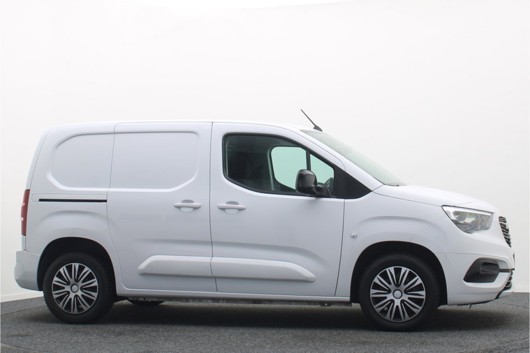 Vehicle Image 23