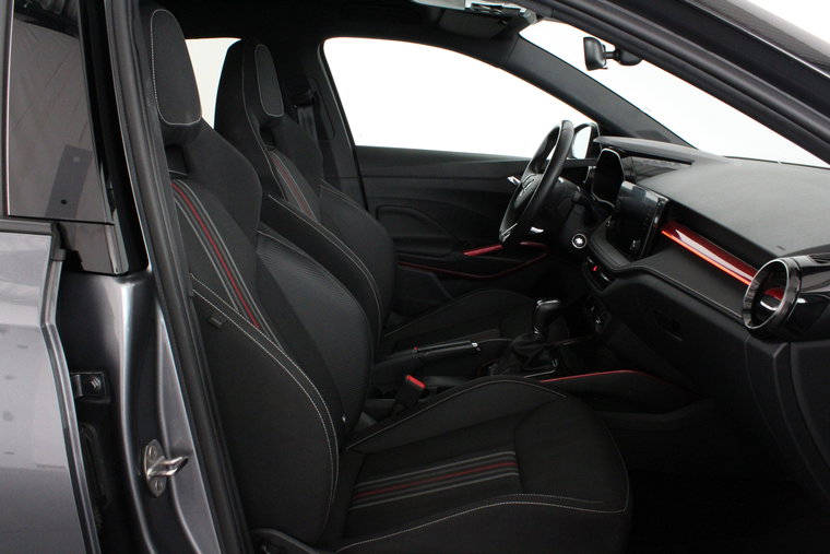 Vehicle Image 14