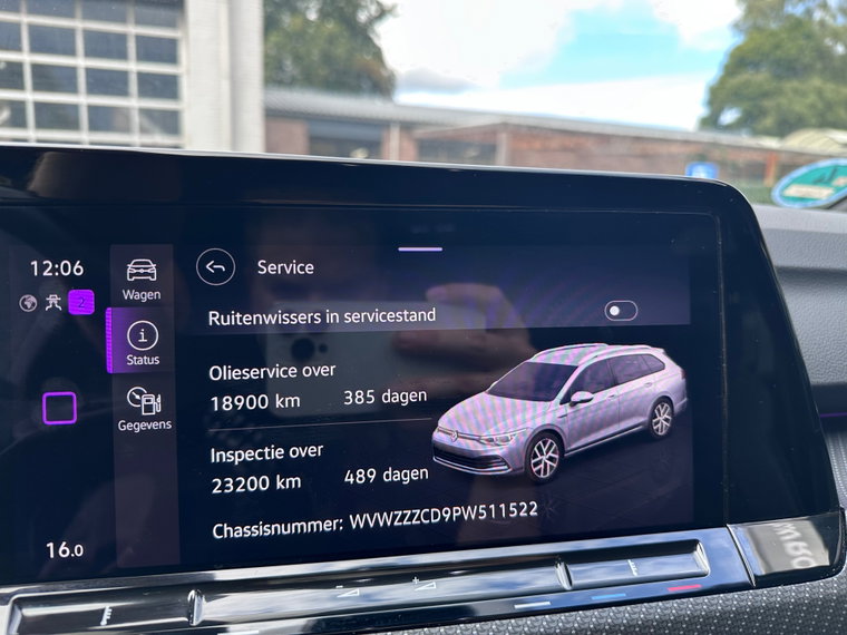 Vehicle Image 30