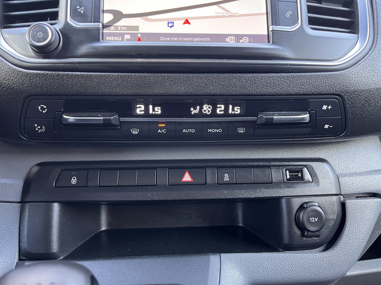 Vehicle Image 29