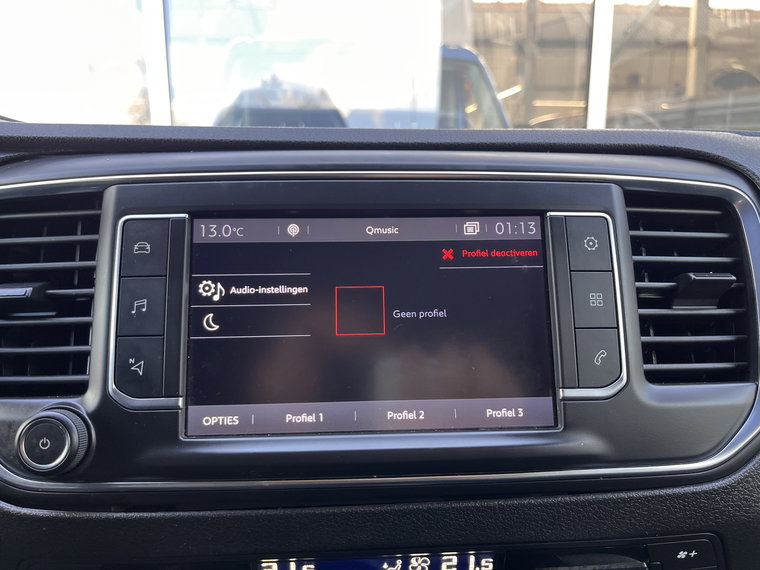 Vehicle Image 37