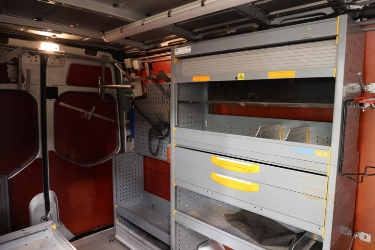Vehicle Image 13