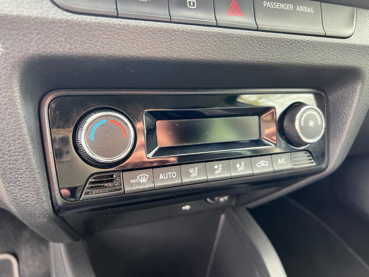 Vehicle Image 26