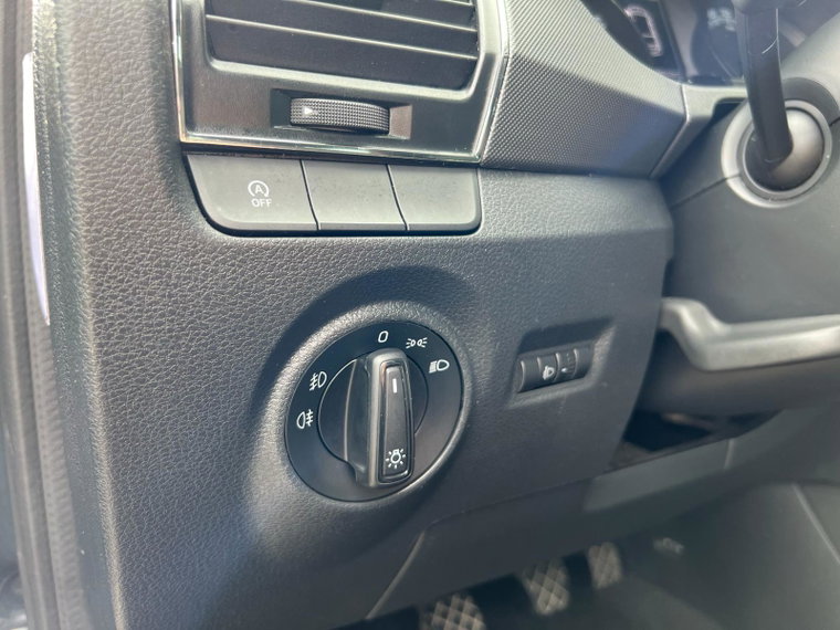 Vehicle Image 28