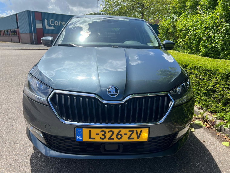 Vehicle Image 8