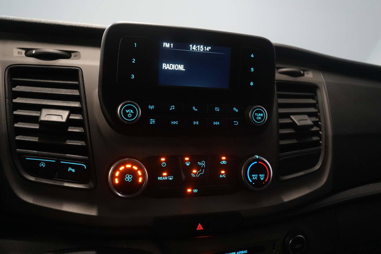 Vehicle Image 16