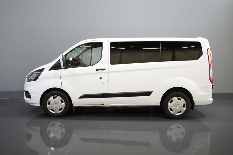 Vehicle Image 9