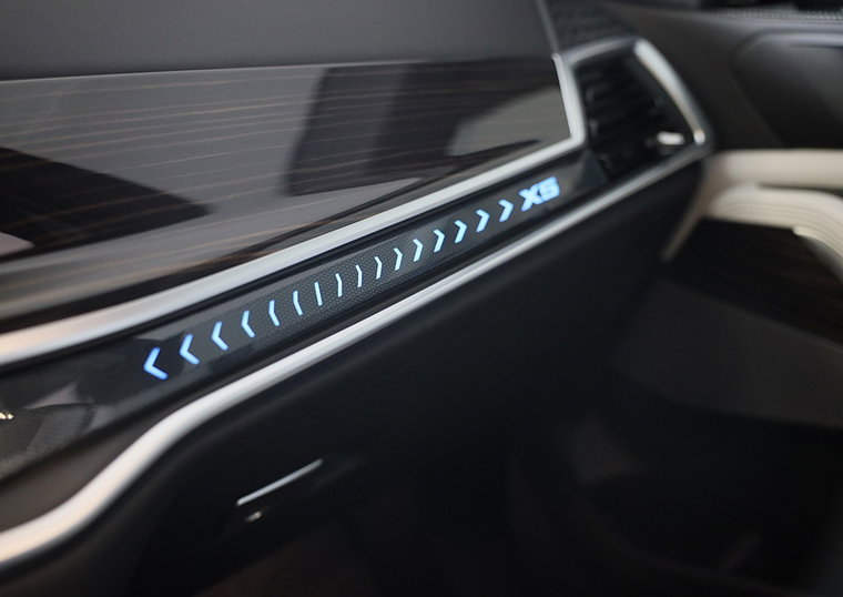 Vehicle Image 42