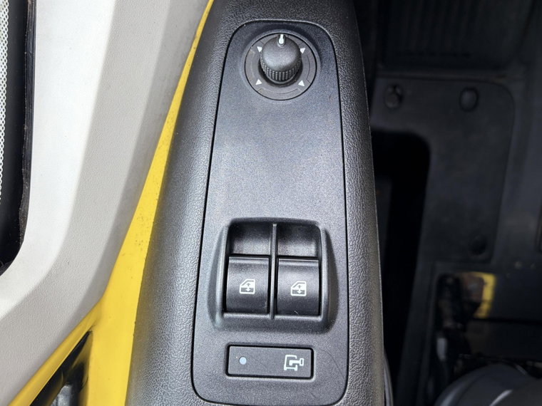 Vehicle Image 26