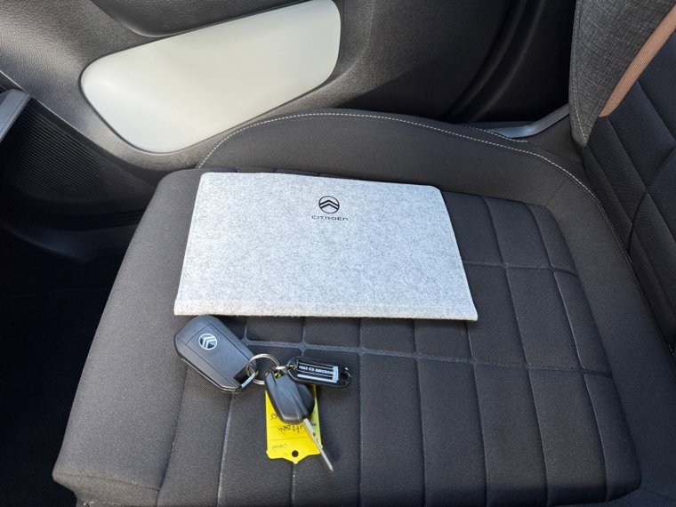 Vehicle Image 35