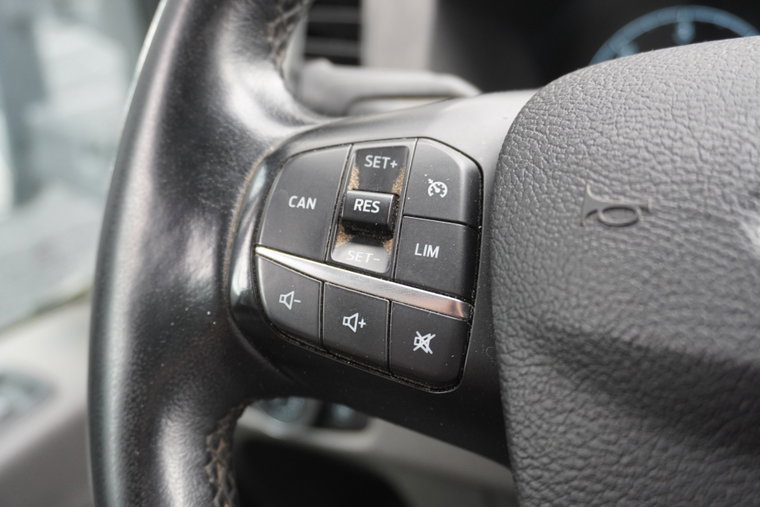 Vehicle Image 17