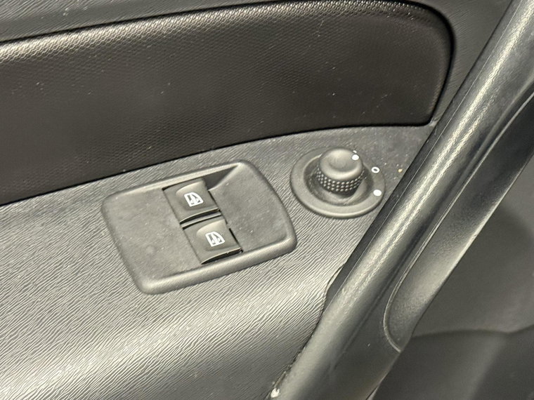 Vehicle Image 27
